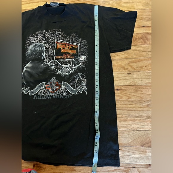 Harley-Davidson Black Tee with Motorcycle Graphic - Picture 7 of 7
